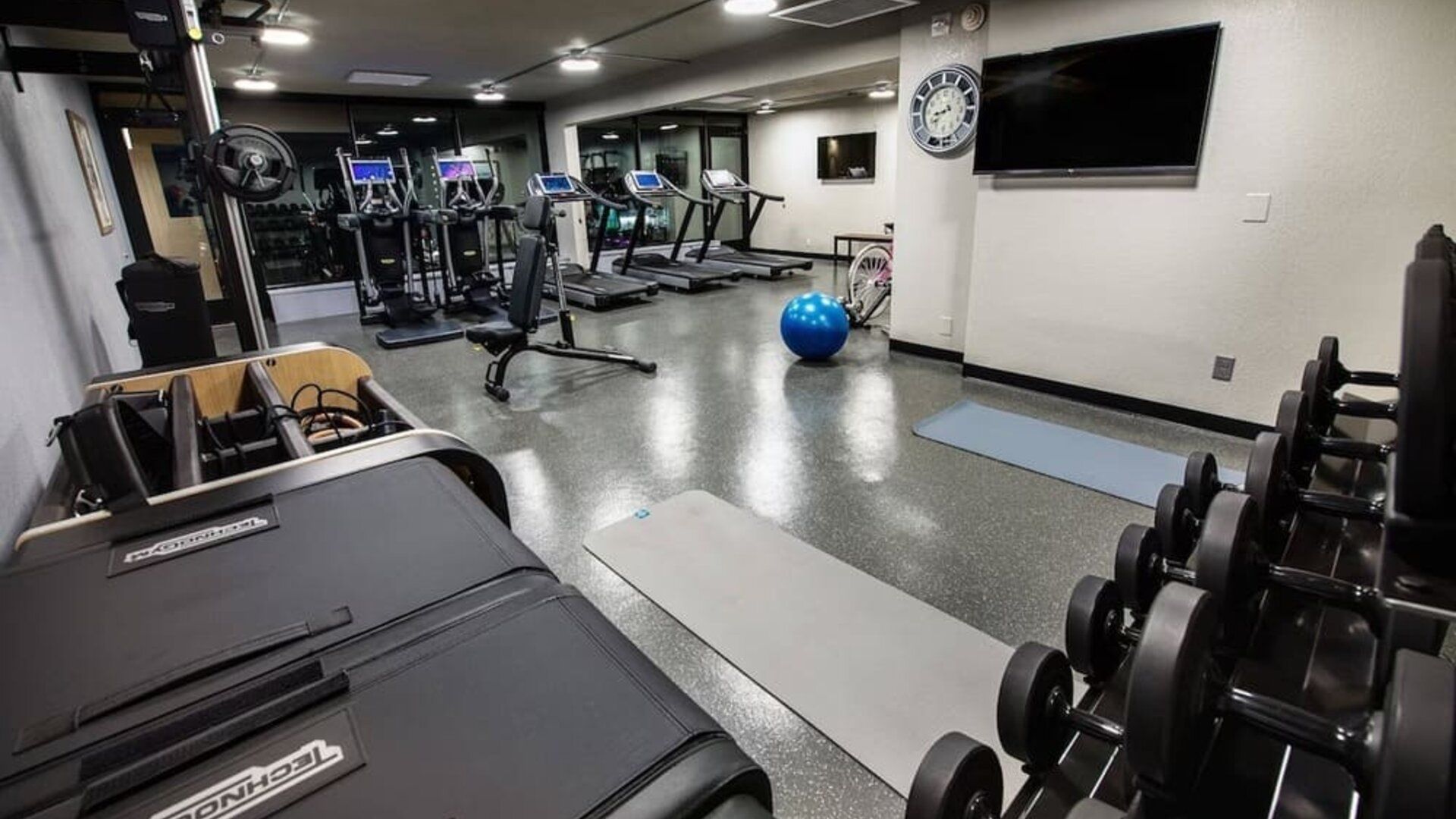 Fitness center at Moxy Phoenix Tempe/ASU Area.