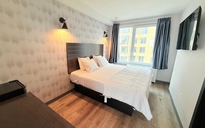 Day use room with natural light at BKWAY HOTEL.