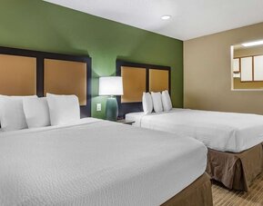 Queen beds at Extended Stay America.