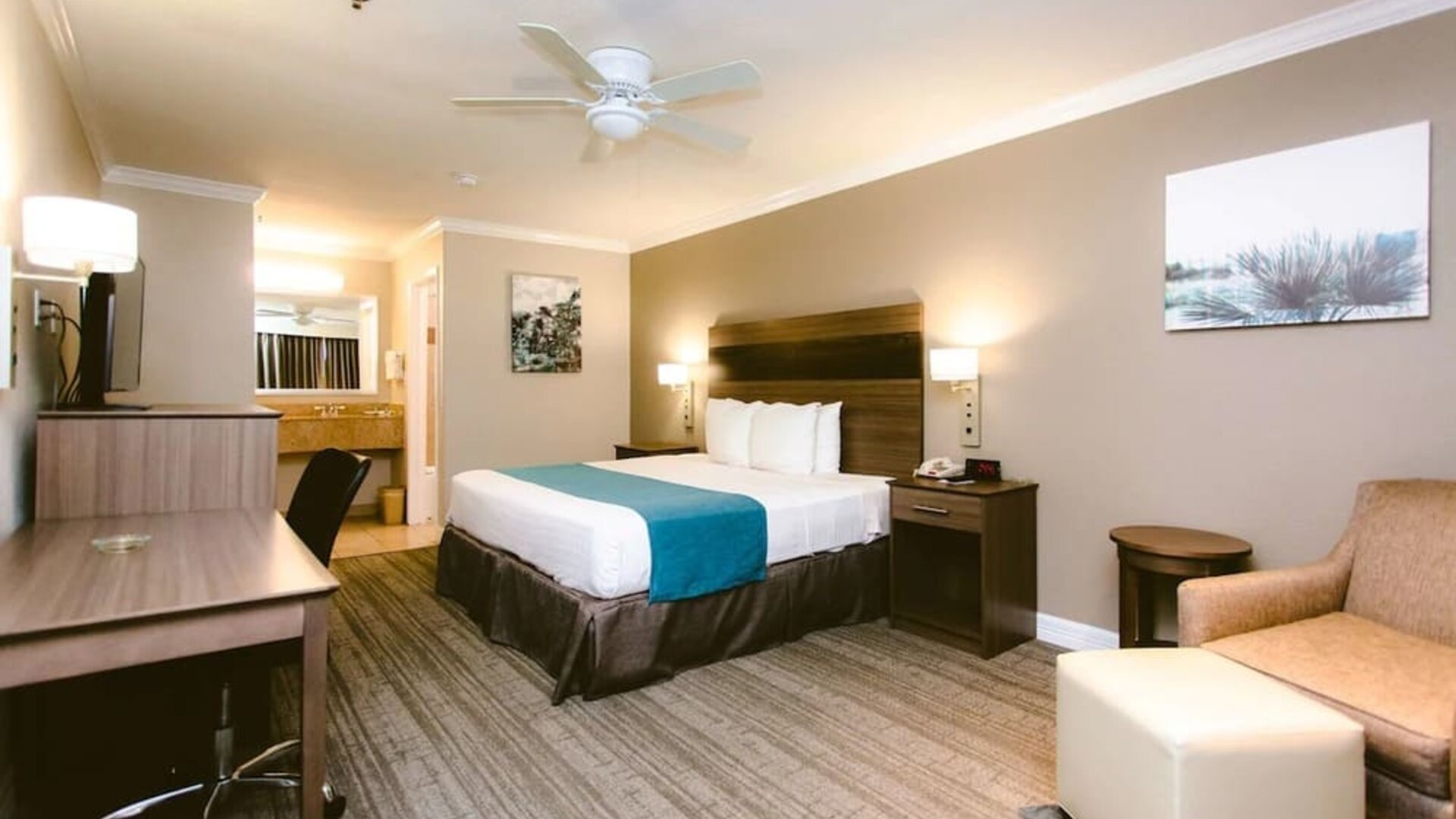 Day use room amenities at Best Western Pearland Inn.