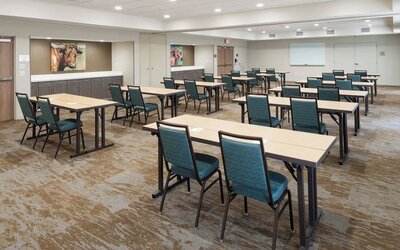 Meeting room at Courtyard By Marriott Fort Worth Historic Stockyards.