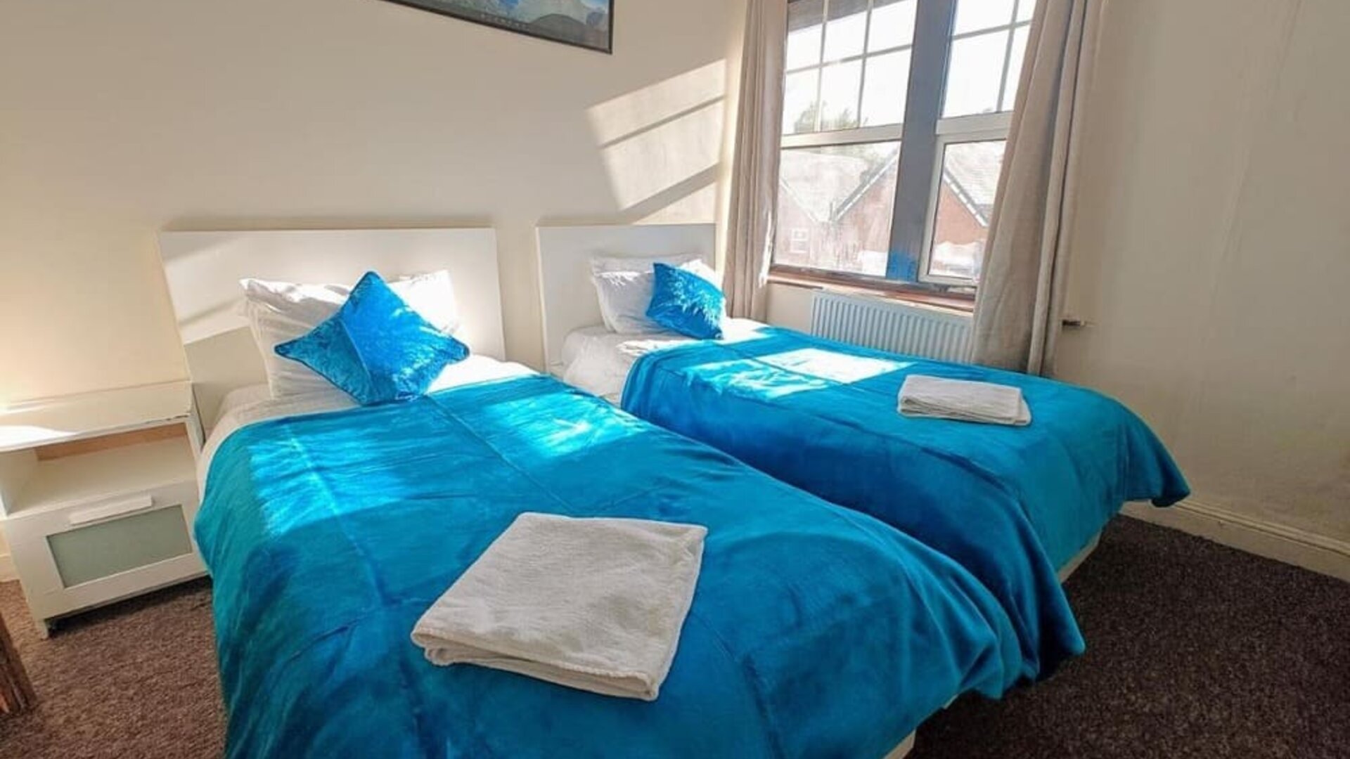 Day use twin room at Campbell Guest House Hotel.