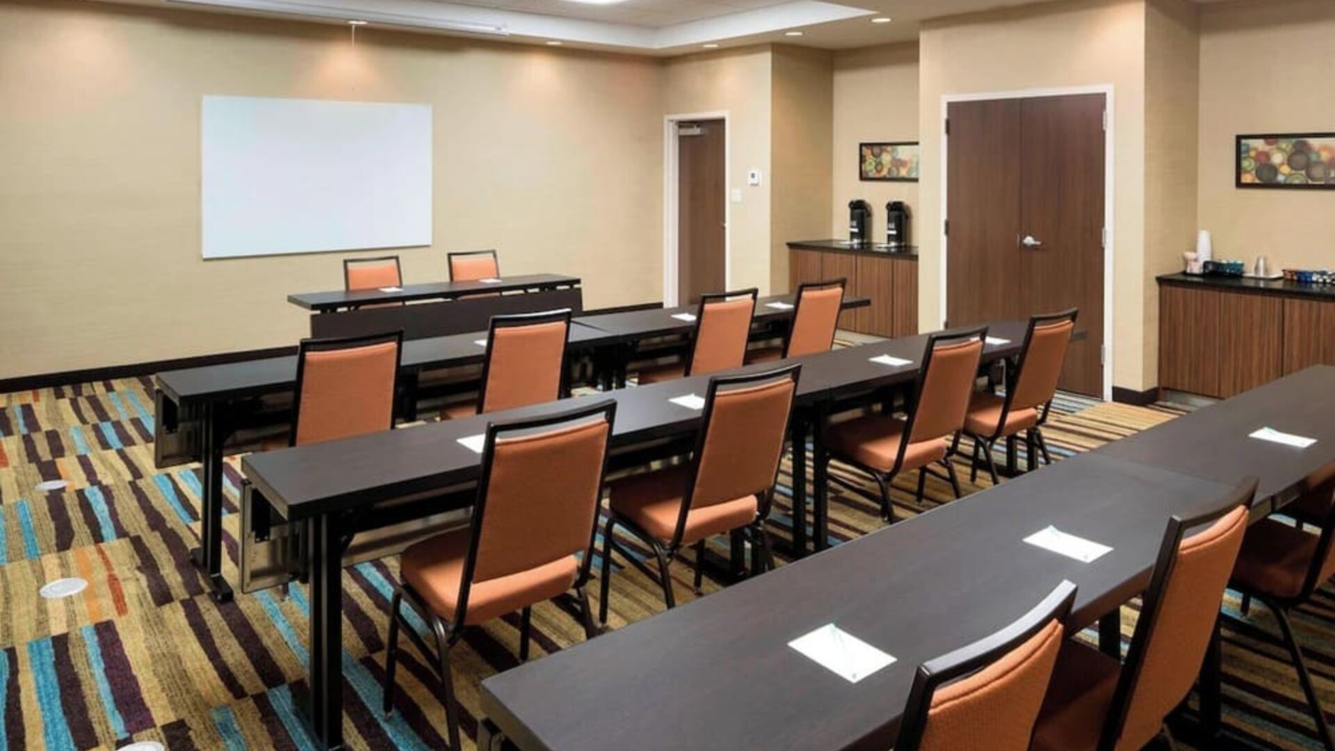 Meeting room at Fairfield Inn & Suites By Marriott Houston Pasadena.