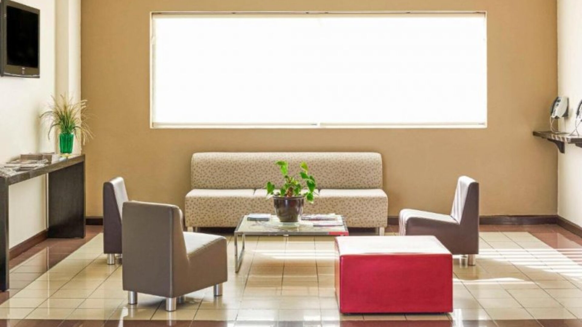 Ibis Monterrey Valle