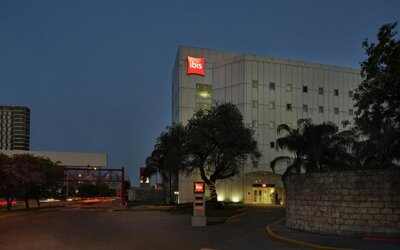 Ibis Monterrey Valle