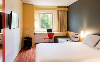 Ibis Monterrey Valle