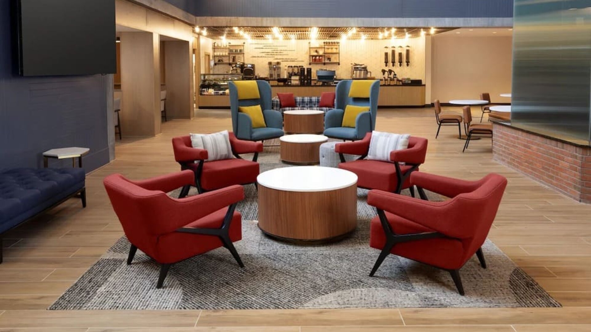 Lobby and coworking lounge at Hyatt Regency Boston/Cambridge.