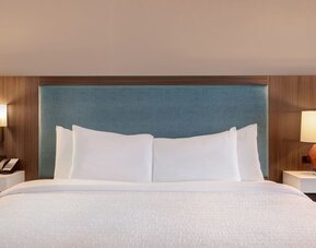 Romantic king at Hampton Inn Chicago Orland Park.