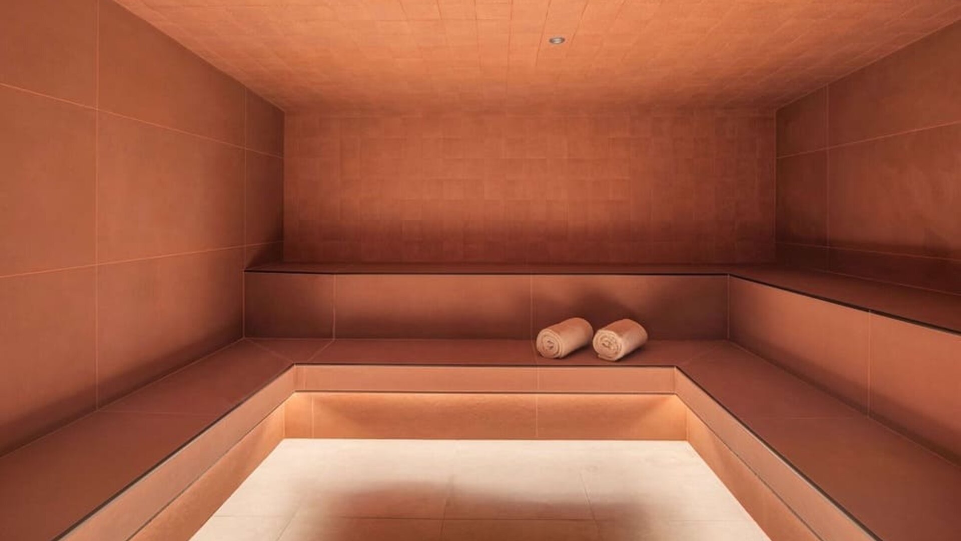 Spa and sauna at Canopy By Hilton Cannes.