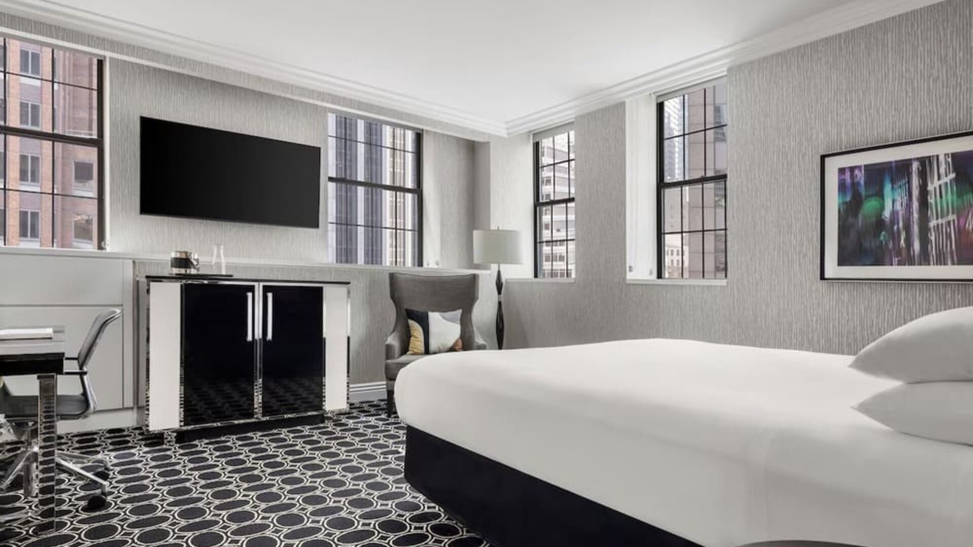 Romantic king room at The Muse New York.