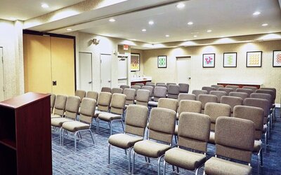 Meeting room at Holiday Inn Express & Suites Corona.