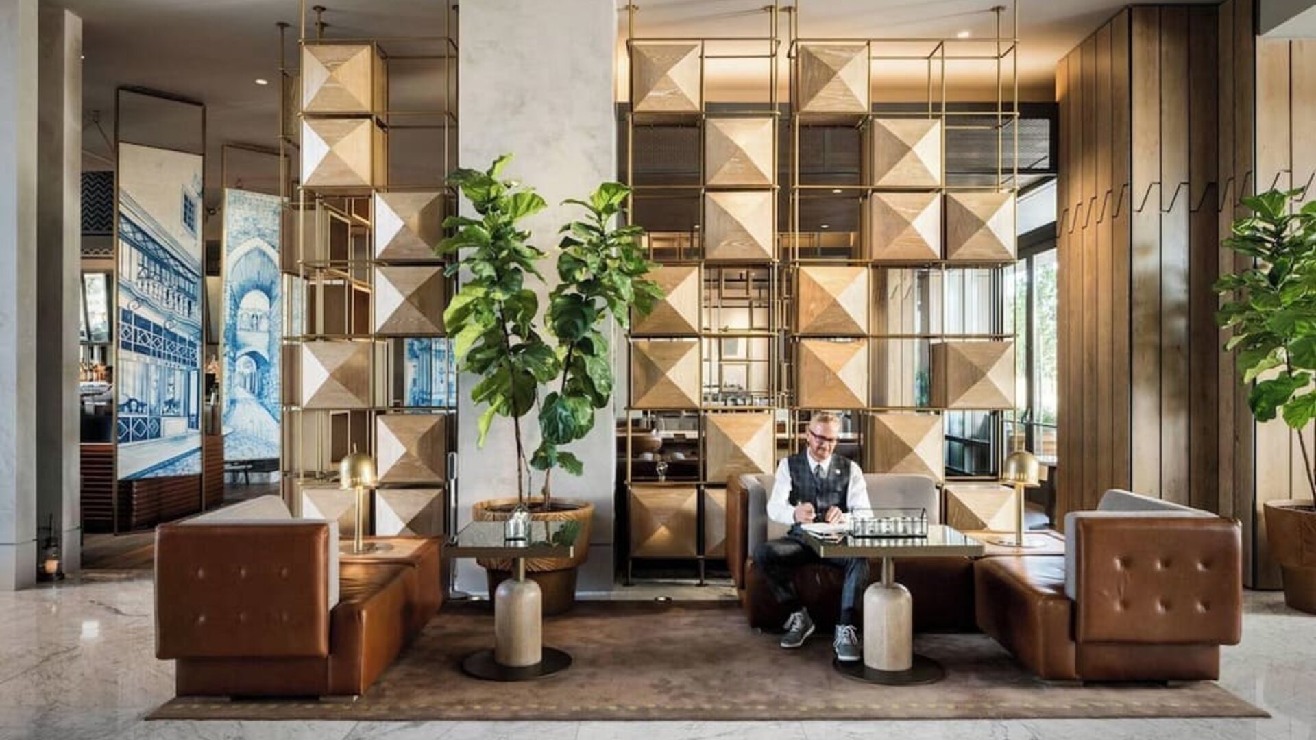 Lobby and coworking lounge at Hotel Nia, Autograph Collection.