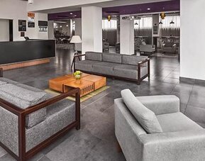 City Express Plus Patio Universidad