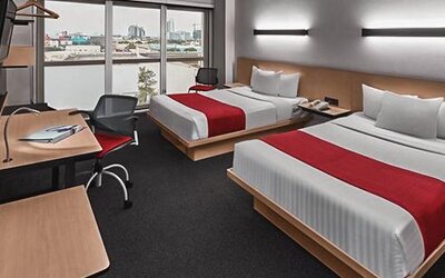 City Express Plus Patio Universidad