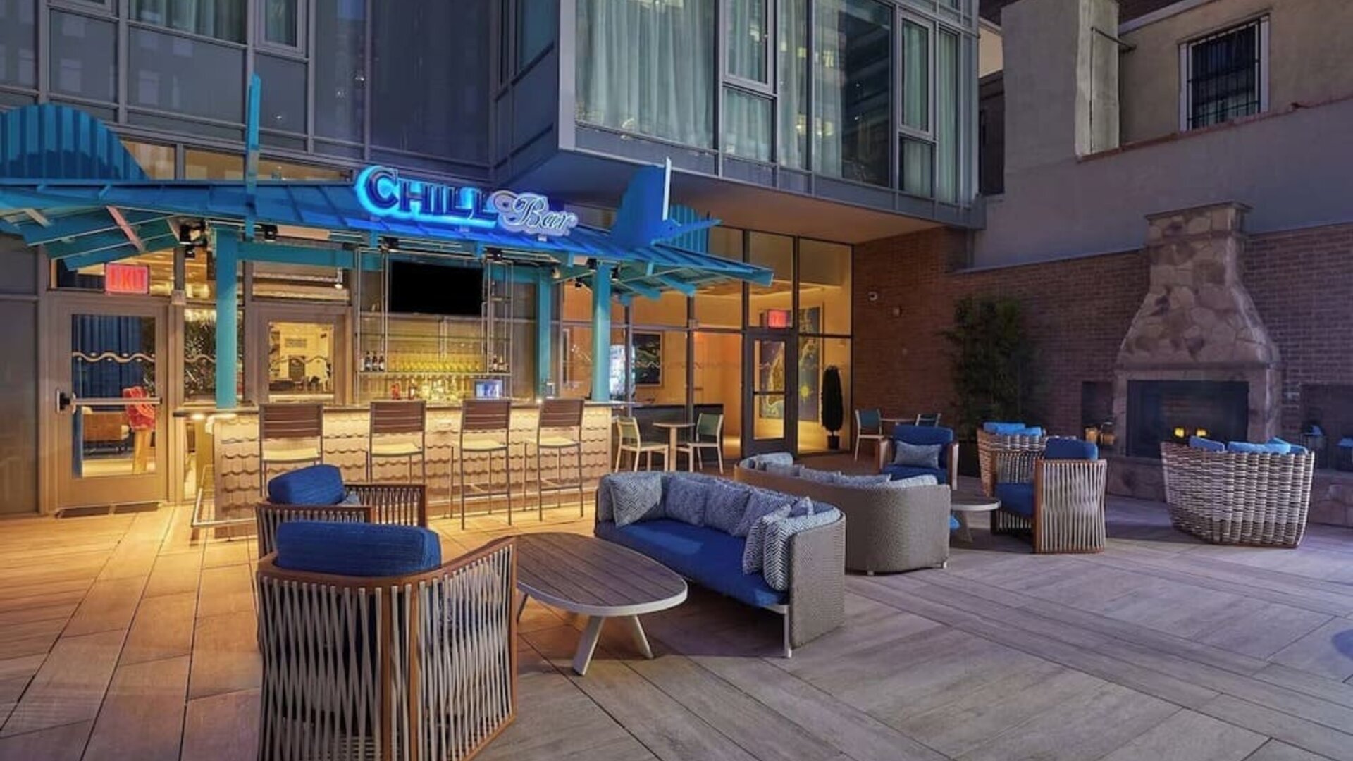 Outdoor bar at Margaritaville Resort Times Square.