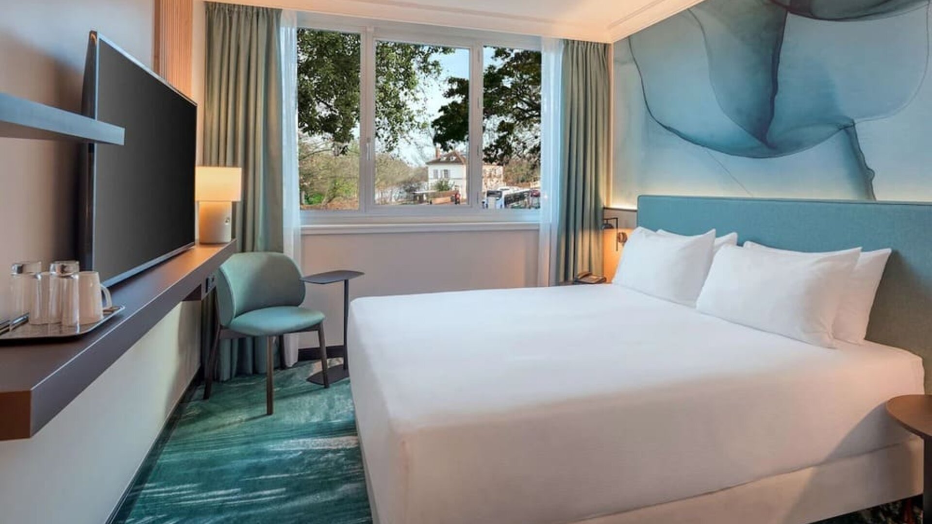 Day use room at DoubleTree By Hilton Paris Bougival.