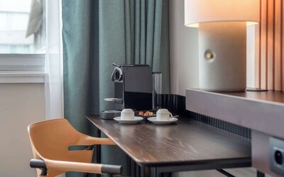 Work space at DoubleTree By Hilton Paris Bougival.