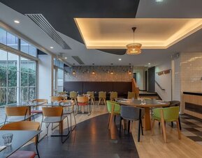 Lounge and dining area at DoubleTree By Hilton Paris Bougival.