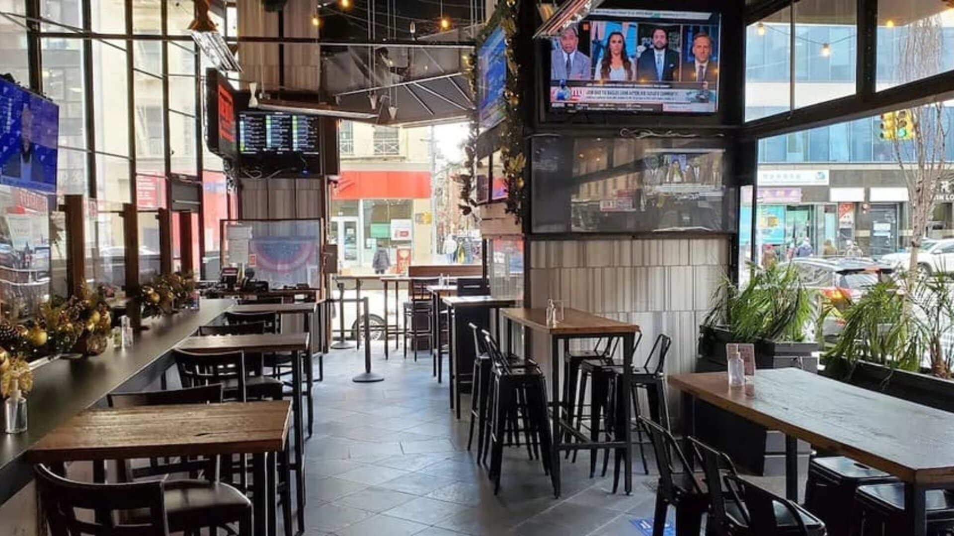 Hotel dining at Wyndham Garden Chinatown NYC.