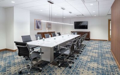 Professional meeting room at Hampton Inn Philadelphia Center City - Convention Center.