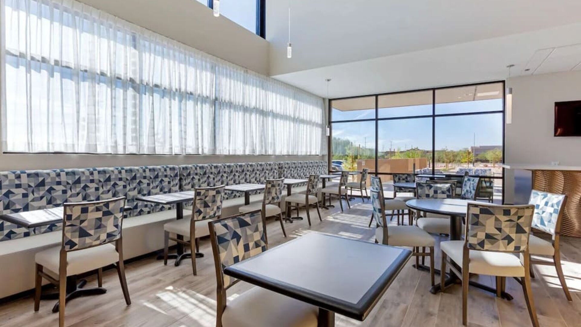 Breakfast area perfect for coworking at Best Western Plus Executive Residency Phoenix North Happy Valley.