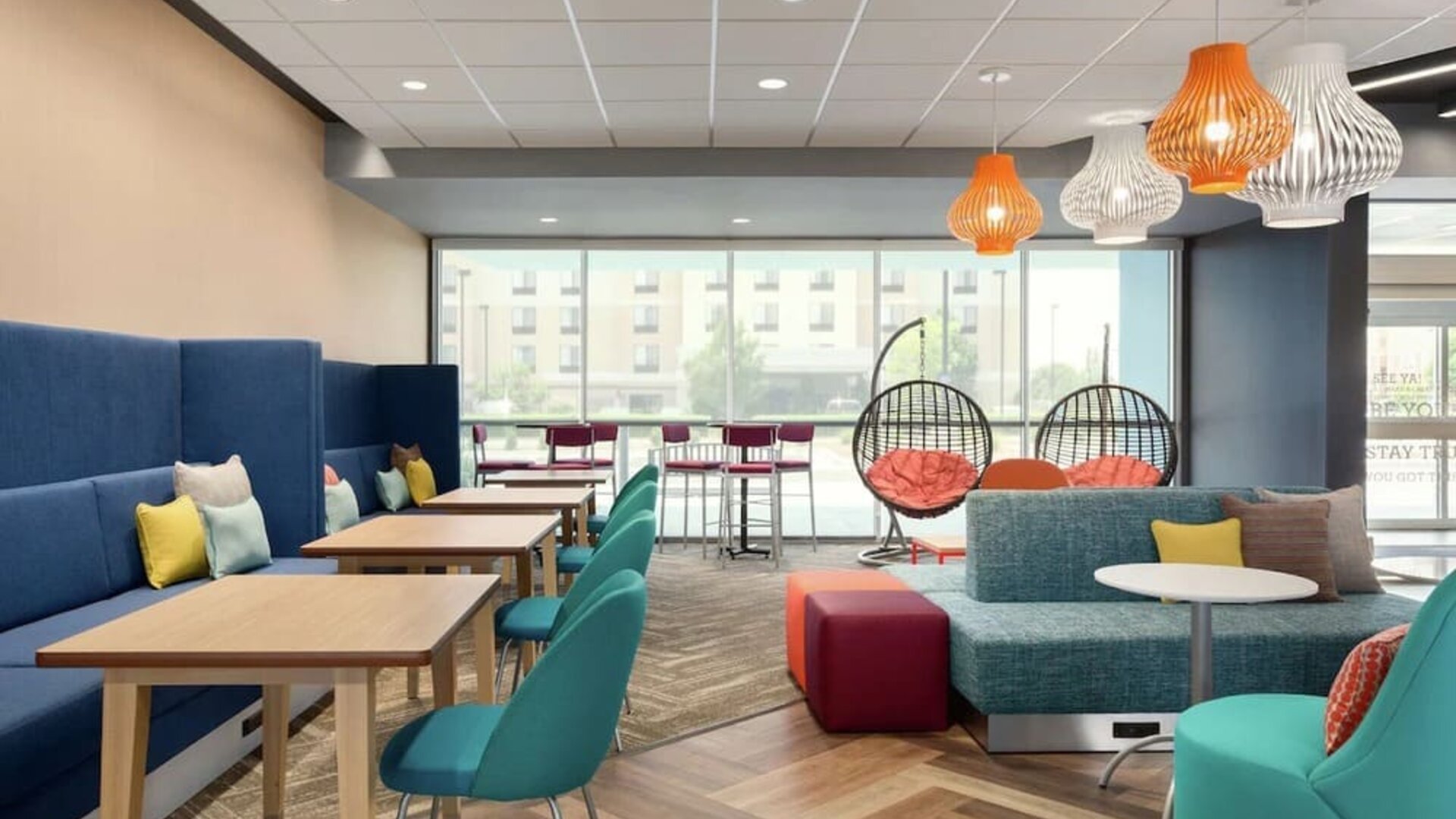 Dining and lobby area at Tru By Hilton Wichita Northeast.
