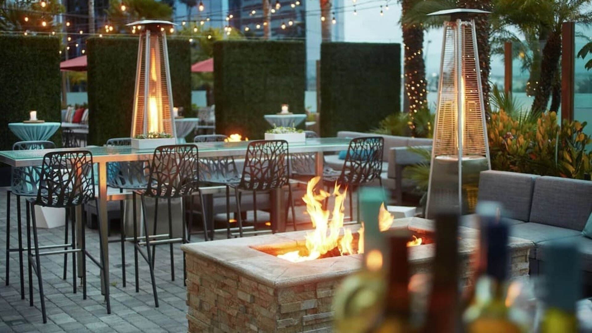 Outdoor patio at Embassy Suites By Hilton San Diego-La Jolla.