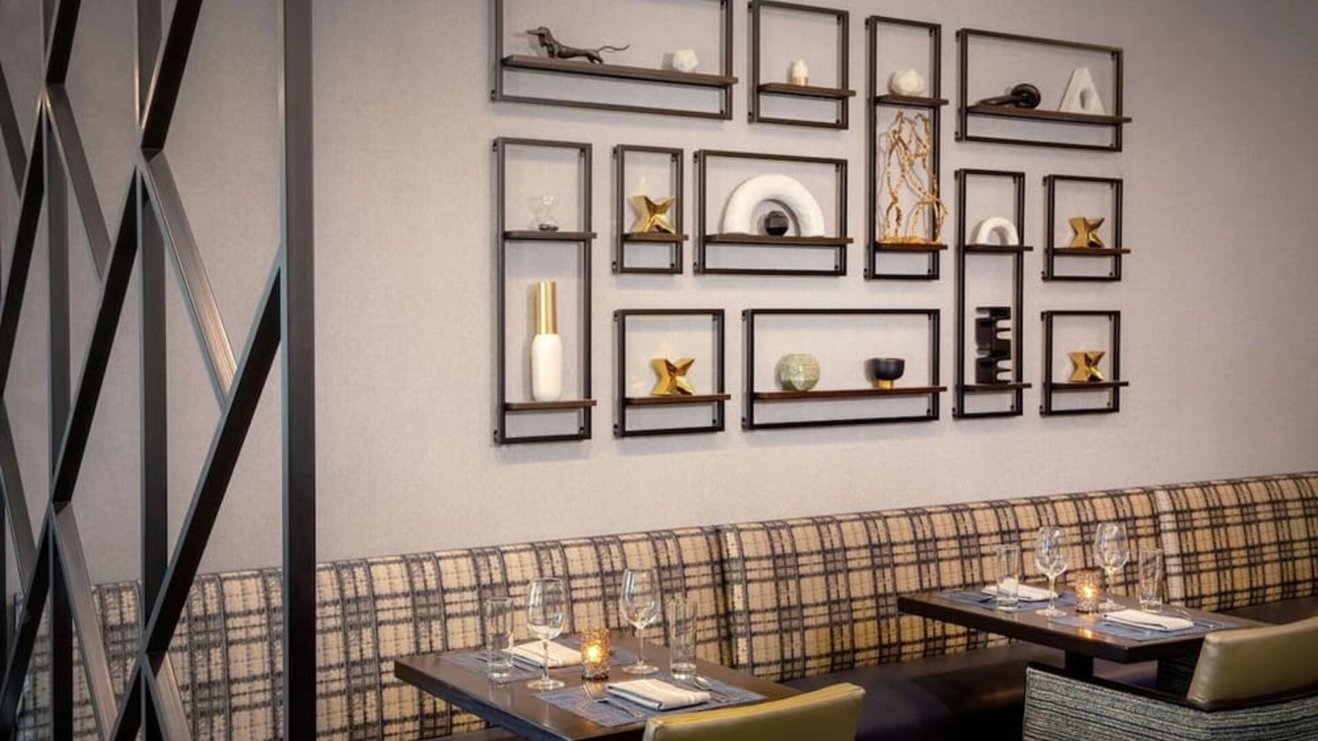 Dining area at Hilton Garden Inn Washington DC Downtown.