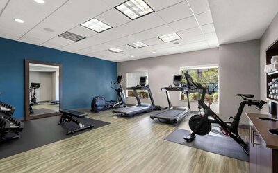 Fitness center at Hampton Inn & Suites Phoenix/Gilbert.