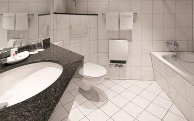 Hotel Leonardo Köln Bonn Airport