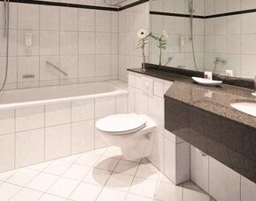 Hotel Leonardo Köln Bonn Airport