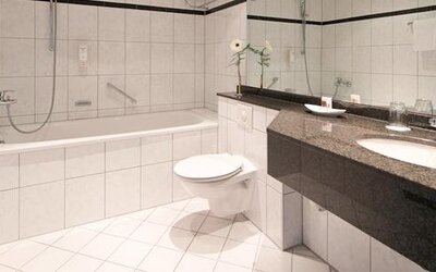 Hotel Leonardo Köln Bonn Airport