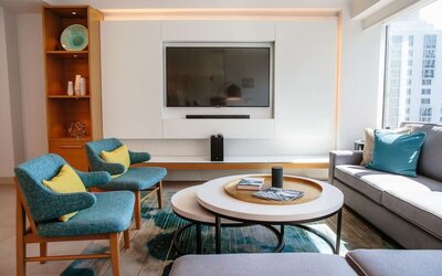 Coworking lounge at Swissotel Chicago.