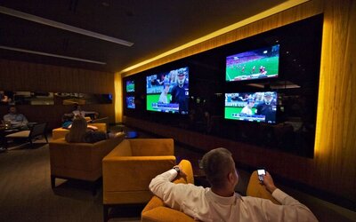 One of the 4 bars at Hilton Anatole.