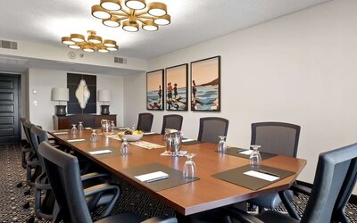 Professional meeting room at Embassy Suites By Hilton Los Angeles International Airport South.