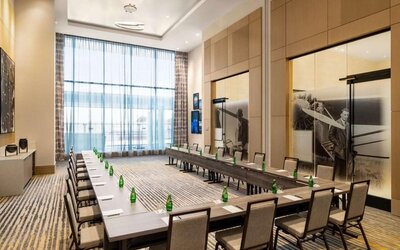 Meeting facility at Hilton BNA Nashville Airport Terminal.
