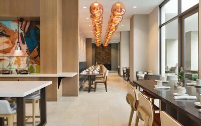 Dining area at Hilton Garden Inn Nashville West End Avenue.