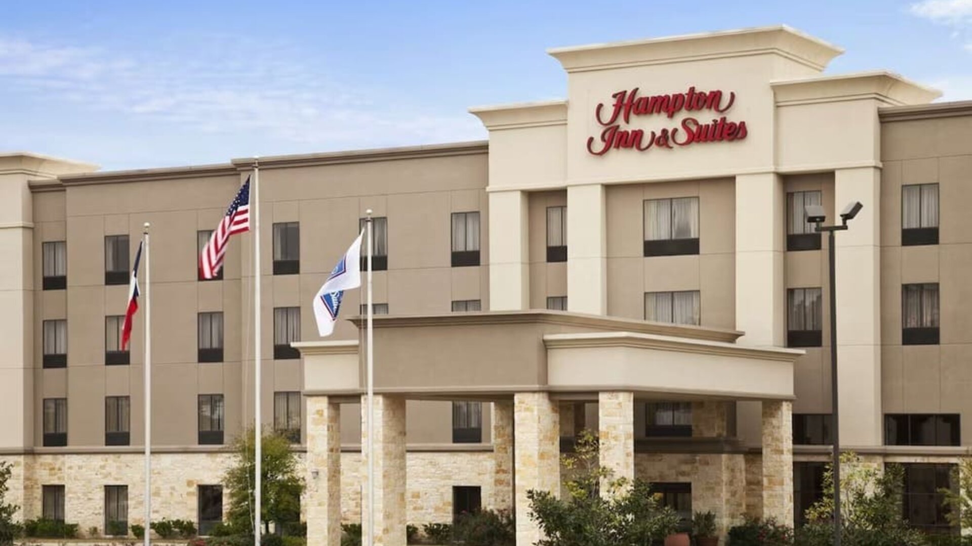 Exterior view of Hampton Inn & Suites Conroe - I-45 North.