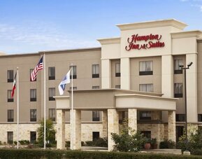 Exterior view of Hampton Inn & Suites Conroe - I-45 North.