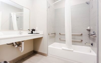 Private guest bathroom at Express Inn - Spring.