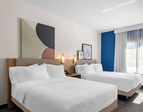 Day use twin room at Spark By Hilton Pearland.