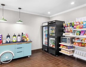 Convenience store at Spark By Hilton Pearland.