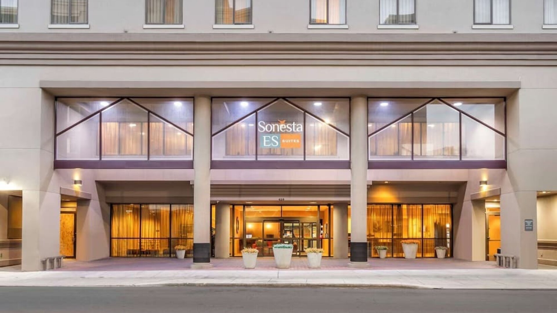 Entrance at Sonesta ES Suites San Antonio Downtown Alamo Plaza.