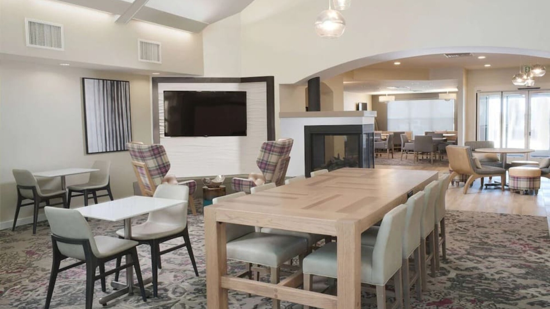 Lobby lounge with comfortable seating at Sonesta ES Suites Fort Worth Fossil Creek.