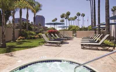 Outdoor spa tub at Embassy Suites By Hilton San Diego-La Jolla.