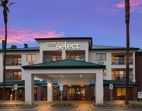Exterior of Sonesta Select Tempe Downtown.