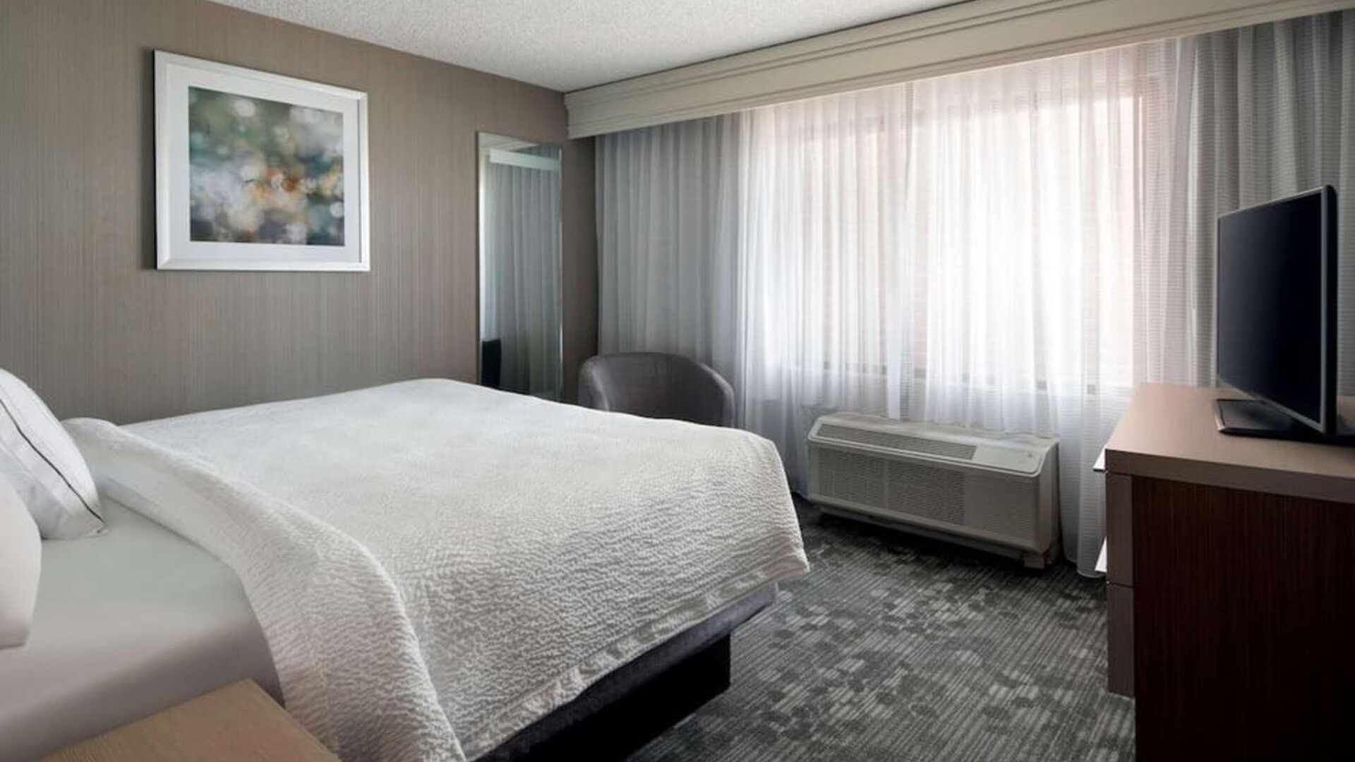 Standard day use room at Sonesta Select Tempe Downtown.