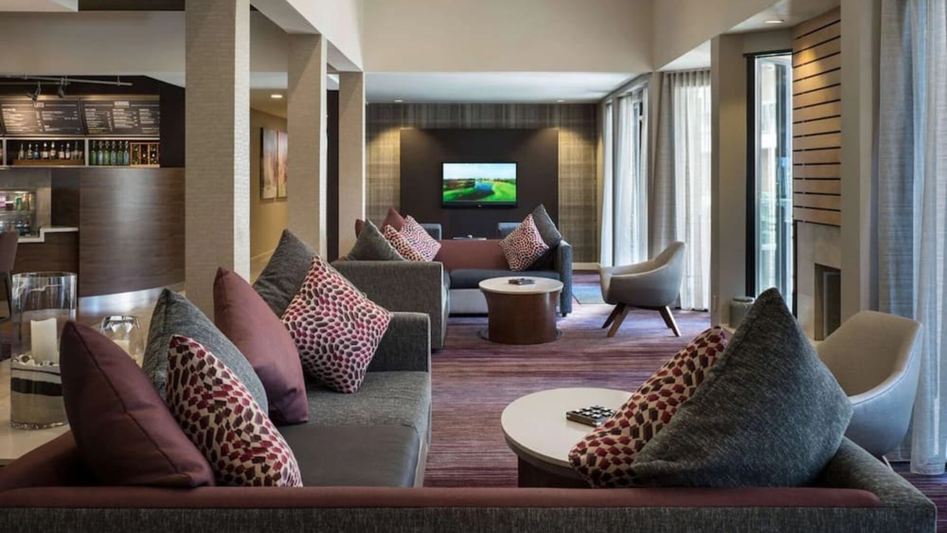 Comfortable lobby lounge at Sonesta Select Los Angeles LAX El Segundo.