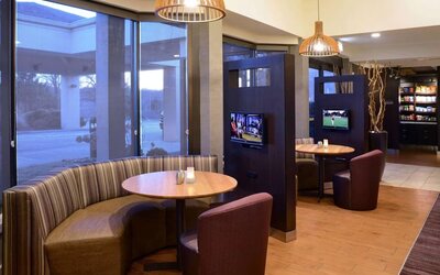 Lobby workspace at Sonesta Select Kansas City South Overland Park.