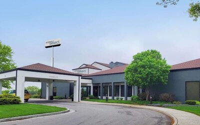 Entrance at Sonesta Select Kansas City South Overland Park.